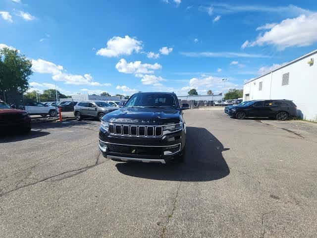 Certified 2024 Jeep Wagoneer L Series II w/ Flexible Seating Group AWD/4WD image 4