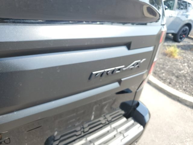 New 2027 Nissan Frontier PRO-4X w/ Pro Convenience Package AWD/4WD image 11