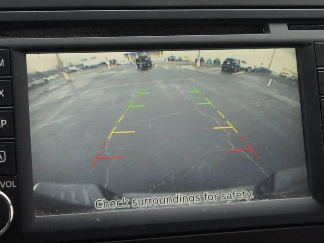 Used 2016 Nissan Frontier SL w/ Moonroof Package image 7