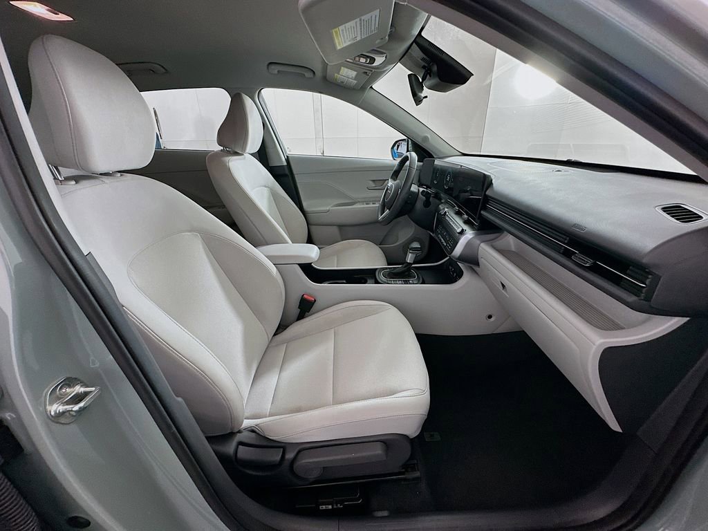 Certified 2025 Hyundai Kona SEL image 27