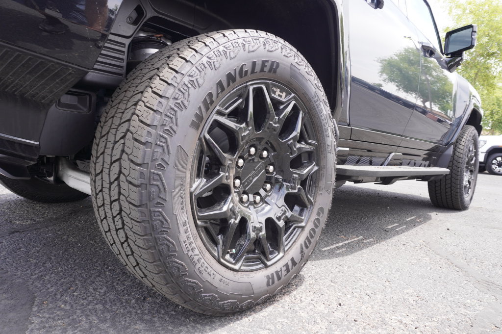 New 2025 GMC Hummer EV 2X AWD/4WD image 8