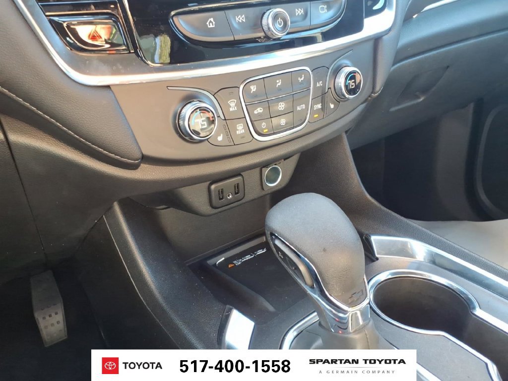 Used 2023 Chevrolet Traverse LT w/ Rear Camera Mirror Package AWD/4WD image 21