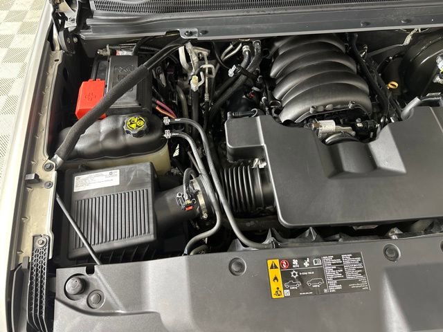 Used 2019 Chevrolet Suburban LT w/ Luxury Package image 32