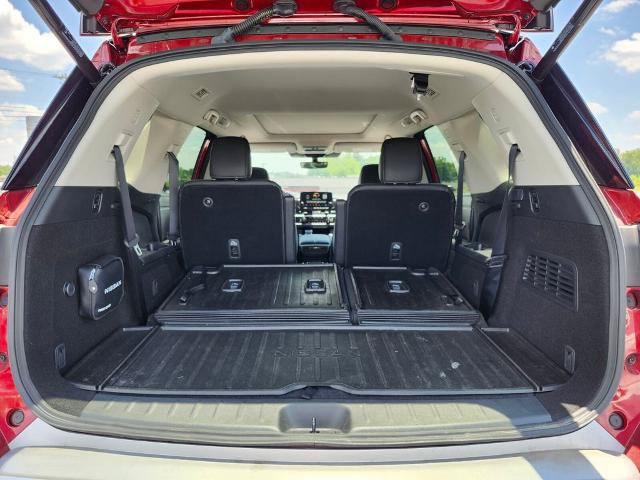 Certified 2025 Nissan Pathfinder Platinum AWD/4WD image 18