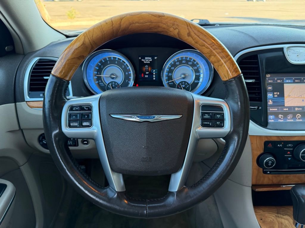 Used 2013 Chrysler 300 C image 29