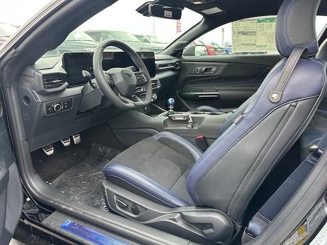 New 2025 Ford Mustang Dark Horse image 9