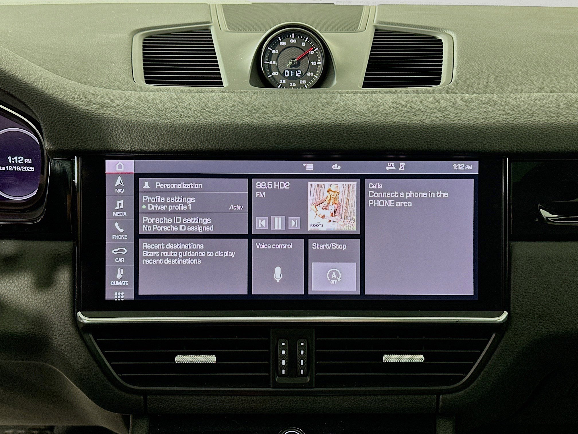 Used 2021 Porsche Cayenne Coupe image 15