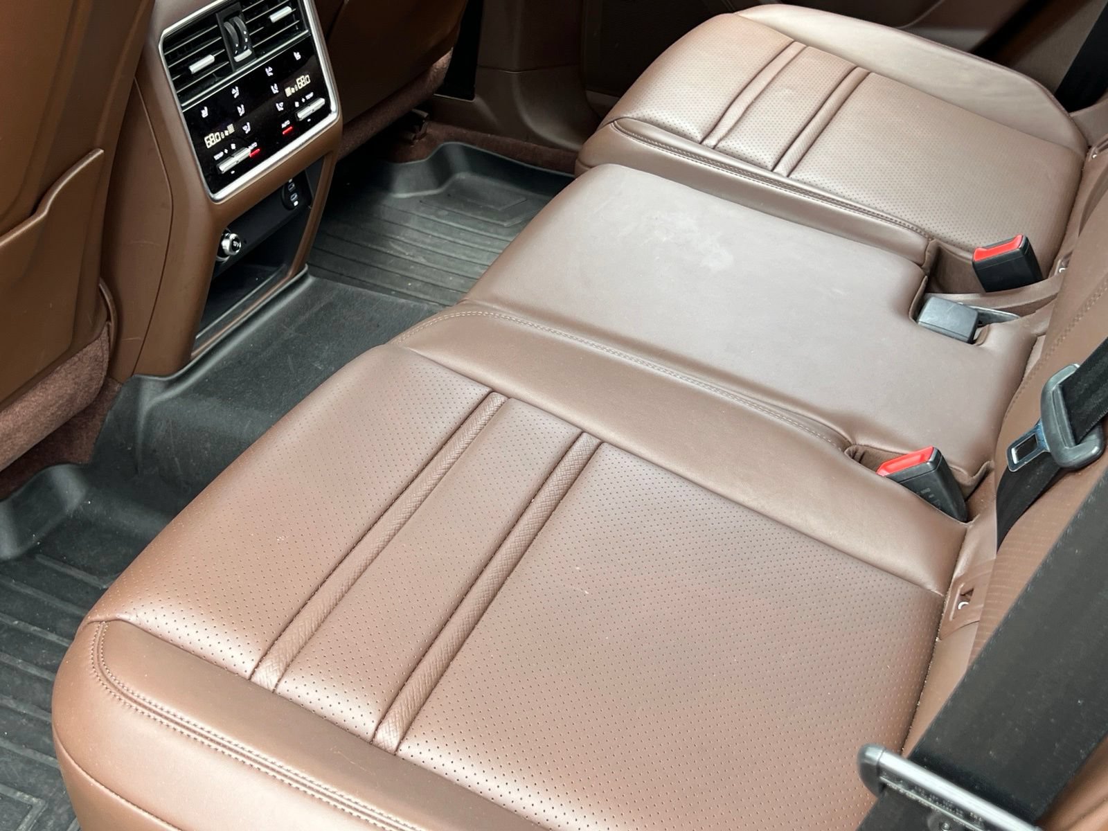 Certified 2021 Porsche Cayenne GTS AWD/4WD image 21