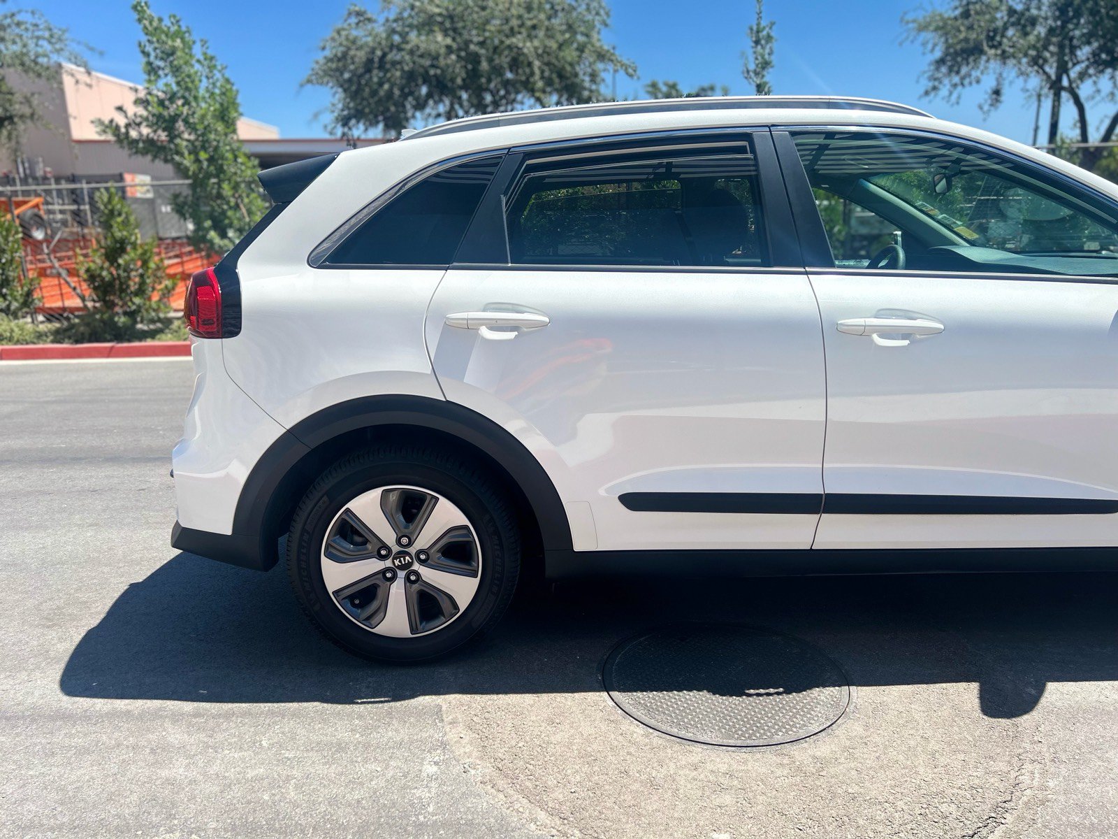 Used 2021 Kia Niro LX FWD image 20