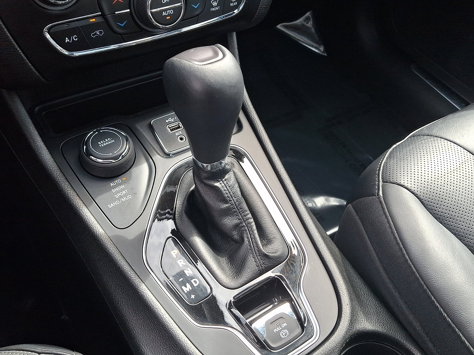 Used 2021 Jeep Cherokee Limited AWD/4WD image 15