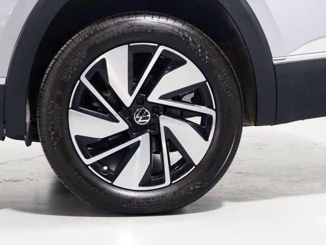 Used 2025 Volkswagen Atlas SEL AWD/4WD image 47