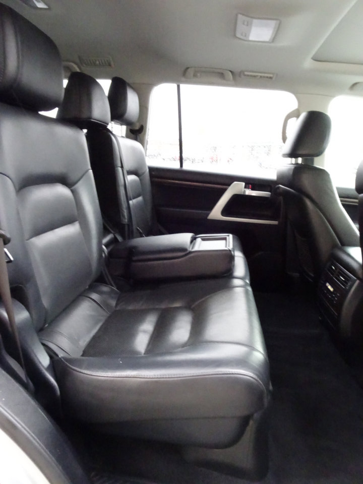 Used 2018 Toyota Land Cruiser image 13