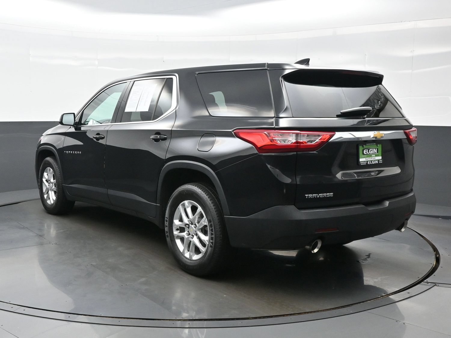 Used 2018 Chevrolet Traverse LS FWD image 5