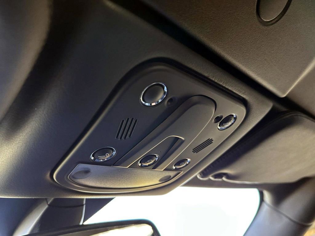 Used 2019 Maserati GranTurismo MC image 36