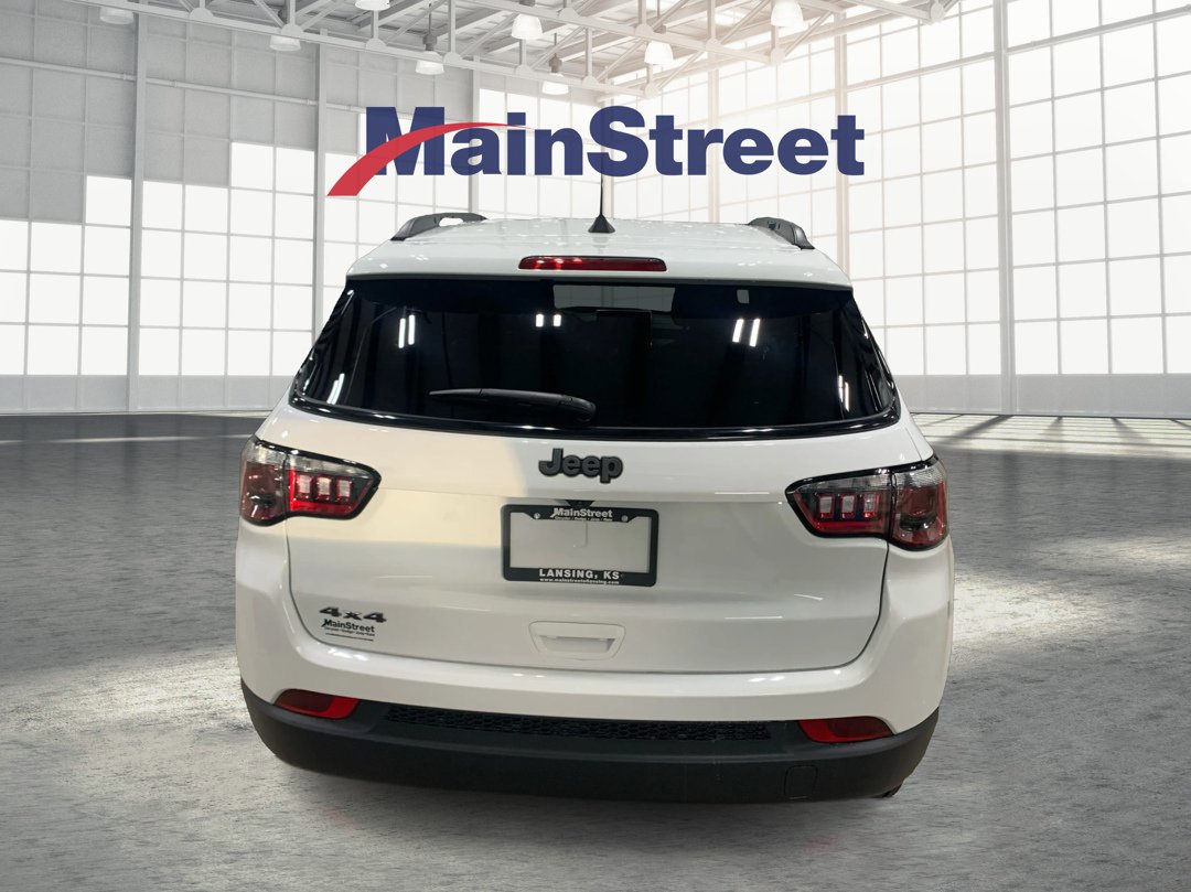 New 2026 Jeep Compass Latitude image 4