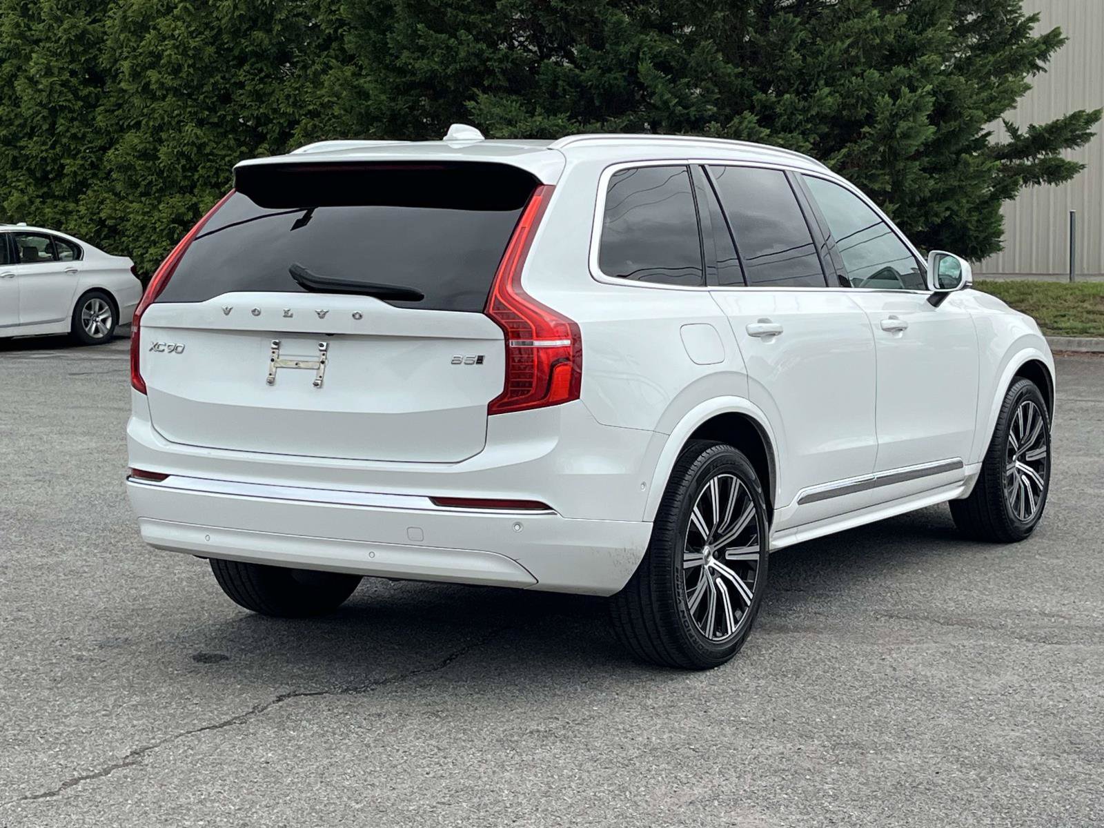 Certified 2023 Volvo XC90 B5 Plus w/ Protection Package AWD/4WD image 5