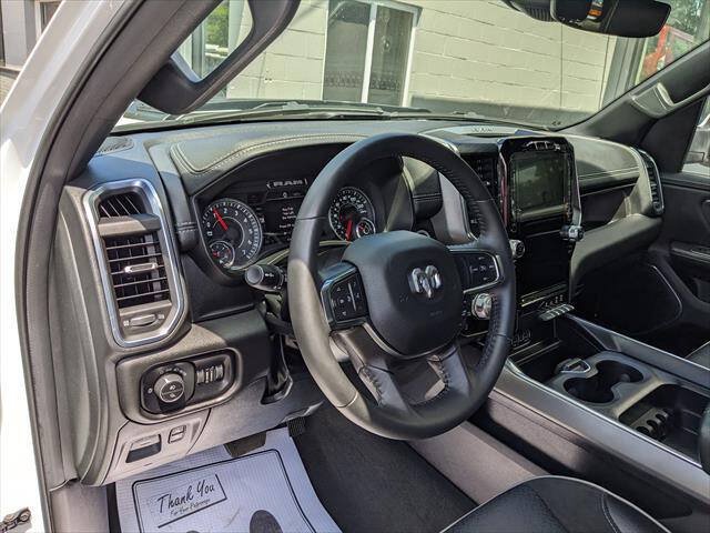 Used 2024 RAM 1500 Laramie AWD/4WD image 10