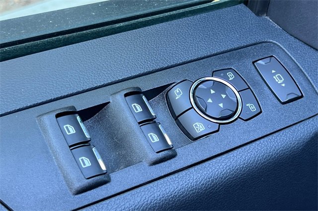 Used 2022 Ford F250 Lariat w/ Black Appearance Package image 12