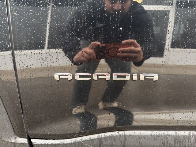 Used 2020 GMC Acadia SLE w/ Driver Convenience Package image 10