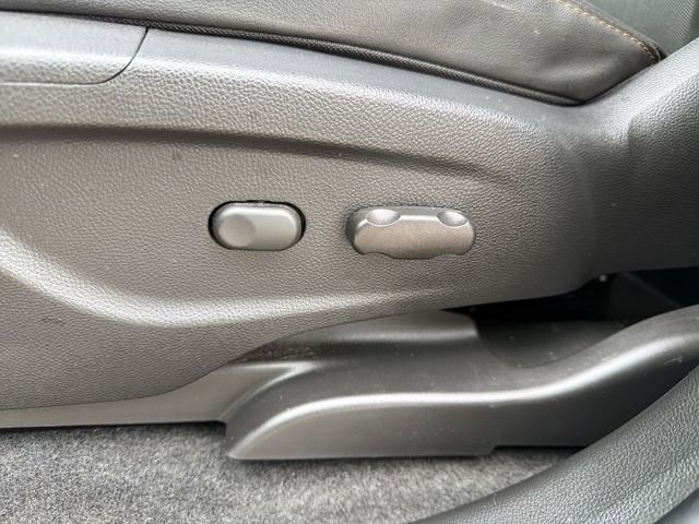 Certified 2022 Chevrolet Trax LT w/ LT Convenience Package image 14