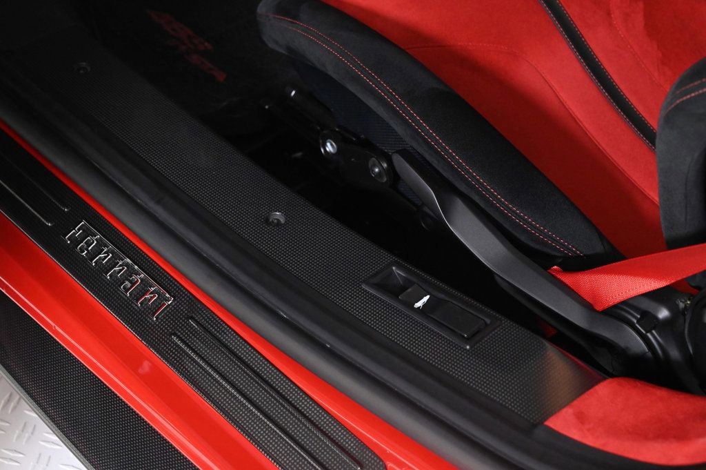 Certified 2019 Ferrari 488 Pista Coupe image 22