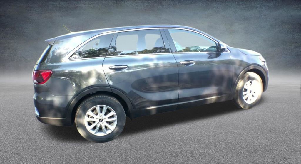 Used 2020 Kia Sorento LX FWD image 24