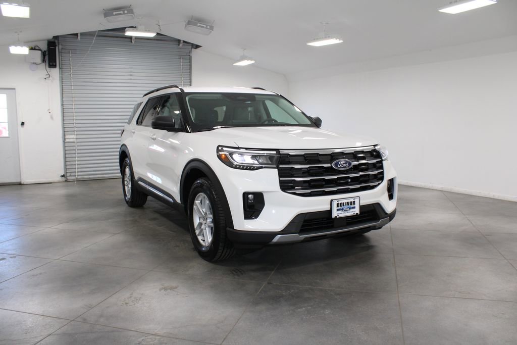 New 2025 Ford Explorer Active w/ Active Comfort Package image 22