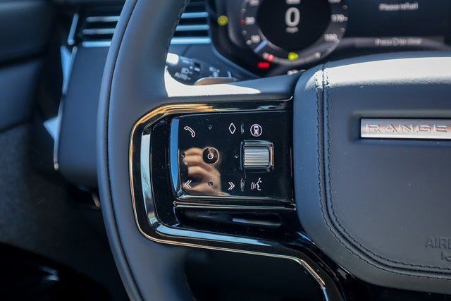 New 2025 Land Rover Range Rover Sport Autobiography image 16