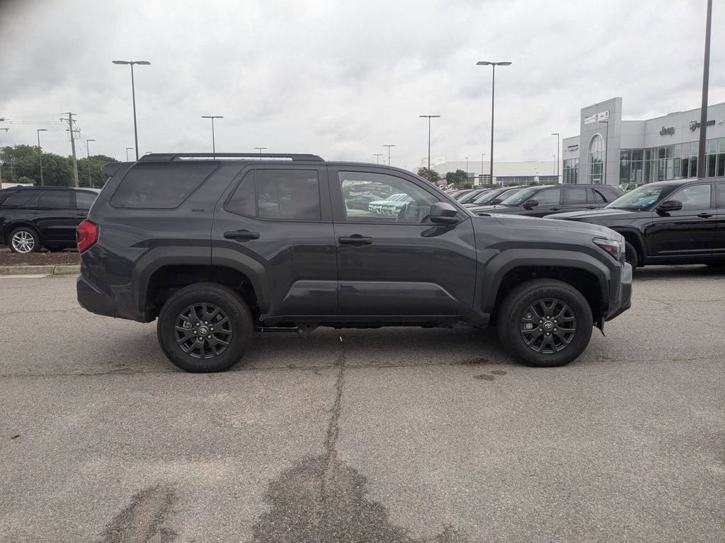 Used 2025 Toyota 4Runner SR5 AWD/4WD image 6