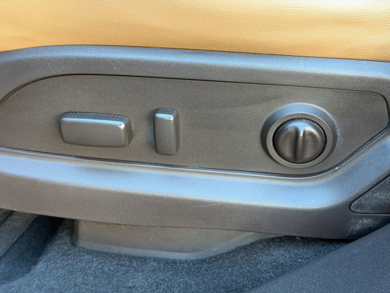 Used 2016 Buick Enclave Leather image 32