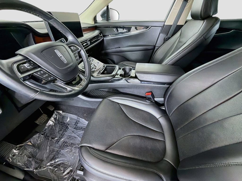 Used 2023 Lincoln Nautilus Reserve AWD/4WD image 24