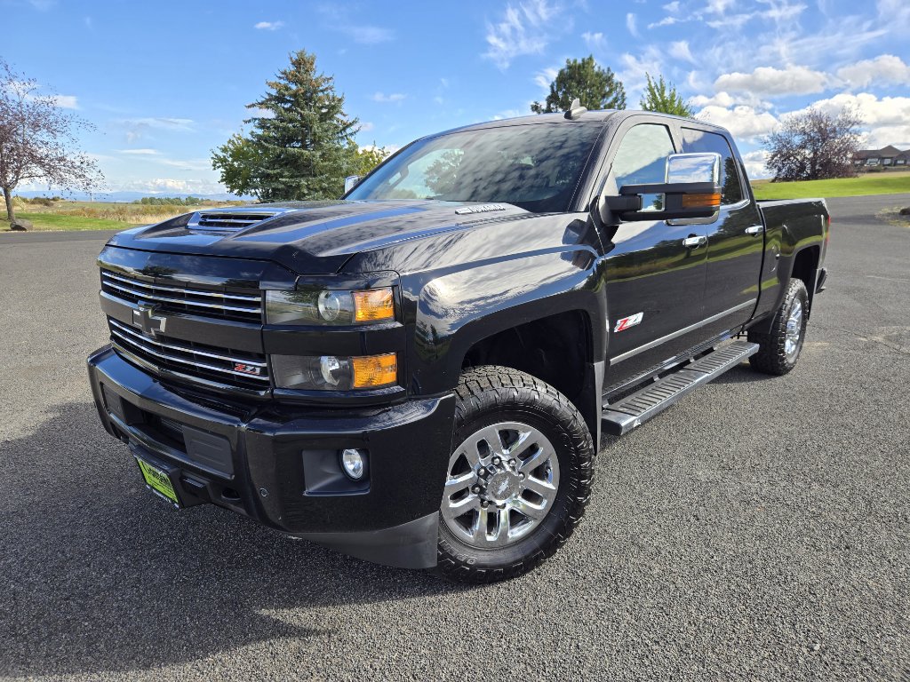 Used 2018 Chevrolet Silverado 3500 LTZ image 1