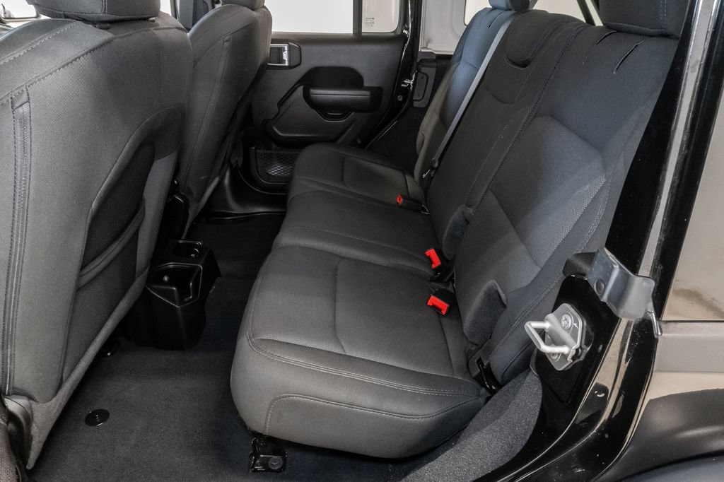 Used 2022 Jeep Wrangler Unlimited Sport AWD/4WD image 24