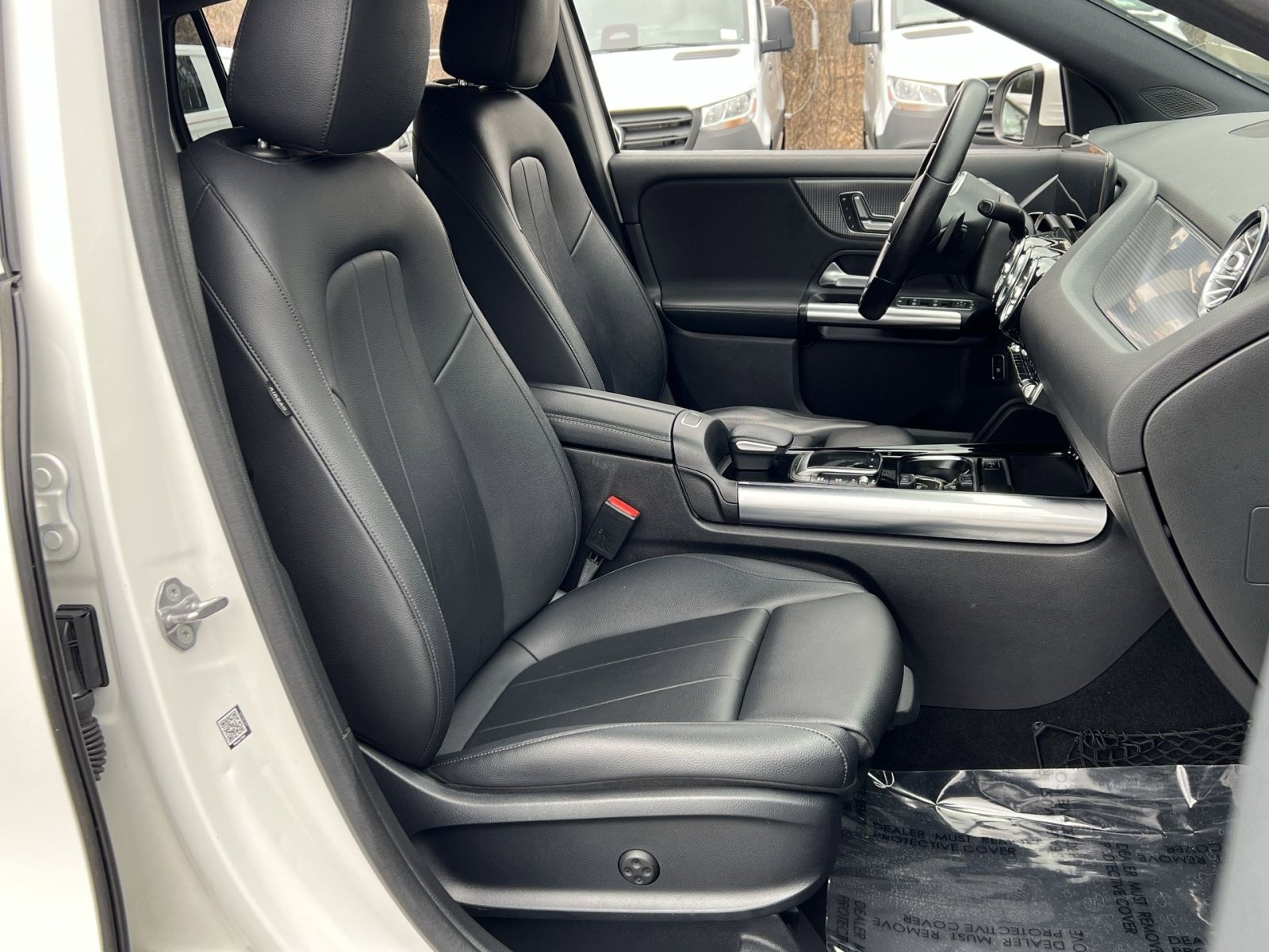 Used 2021 Mercedes-Benz GLA 250 w/ Premium Package image 26