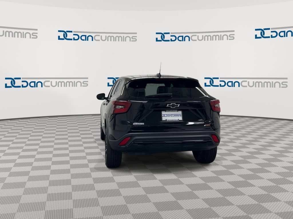 New 2026 Chevrolet Trax RS w/ Driver Confidence Package FWD image 7
