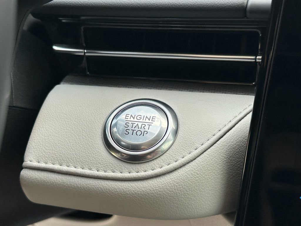 New 2026 Lincoln Nautilus Premier w/ Equipment Group 102A AWD/4WD image 11