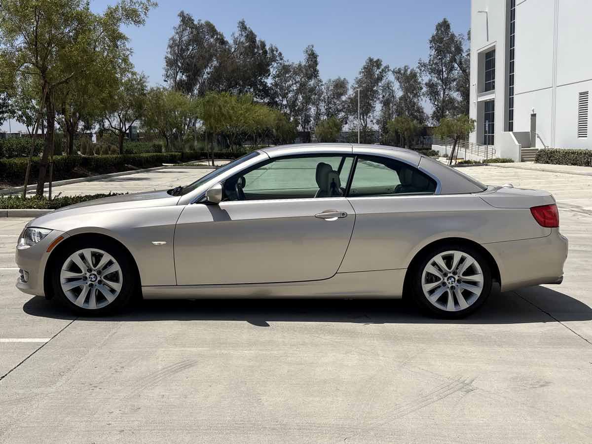 Used 2012 BMW 328i Convertible RWD image 8