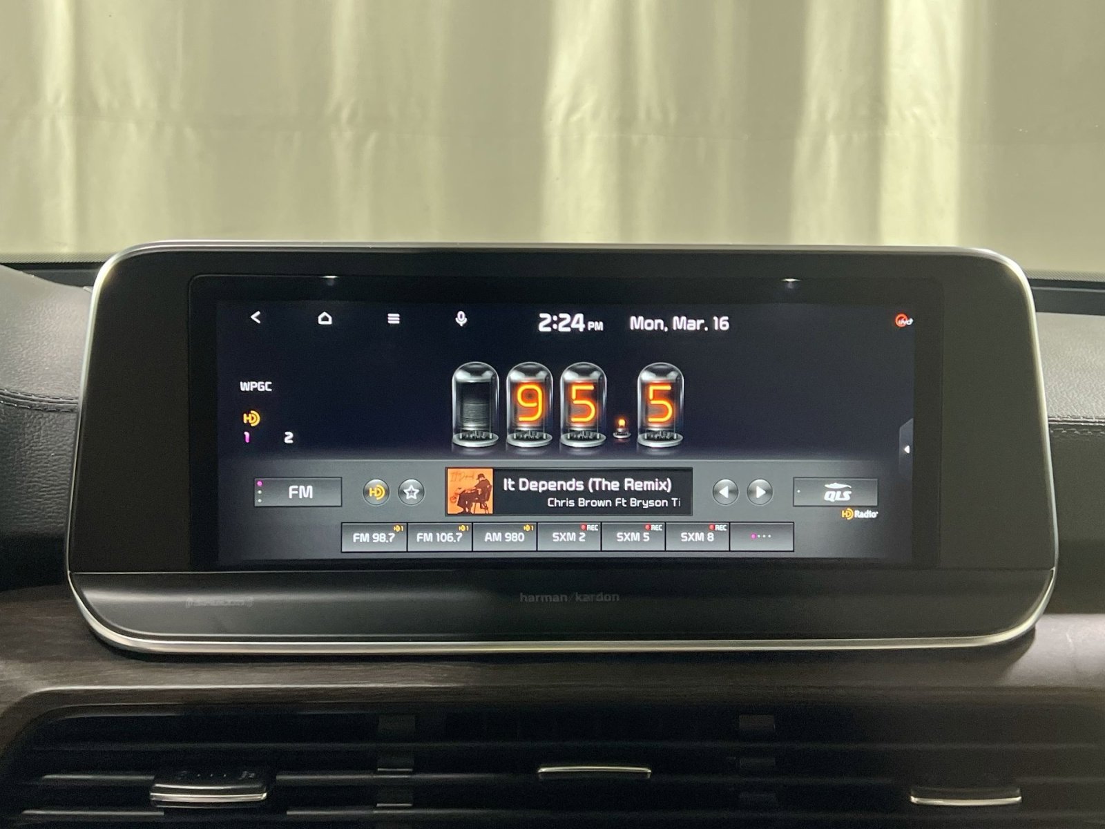 Used 2021 Kia Telluride SX w/ SX Prestige Package image 18