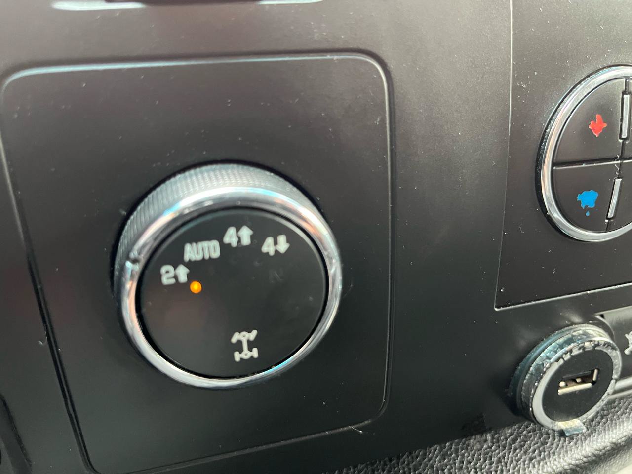Used 2011 GMC Sierra 1500 SLE w/ Power Tech Package AWD/4WD image 18