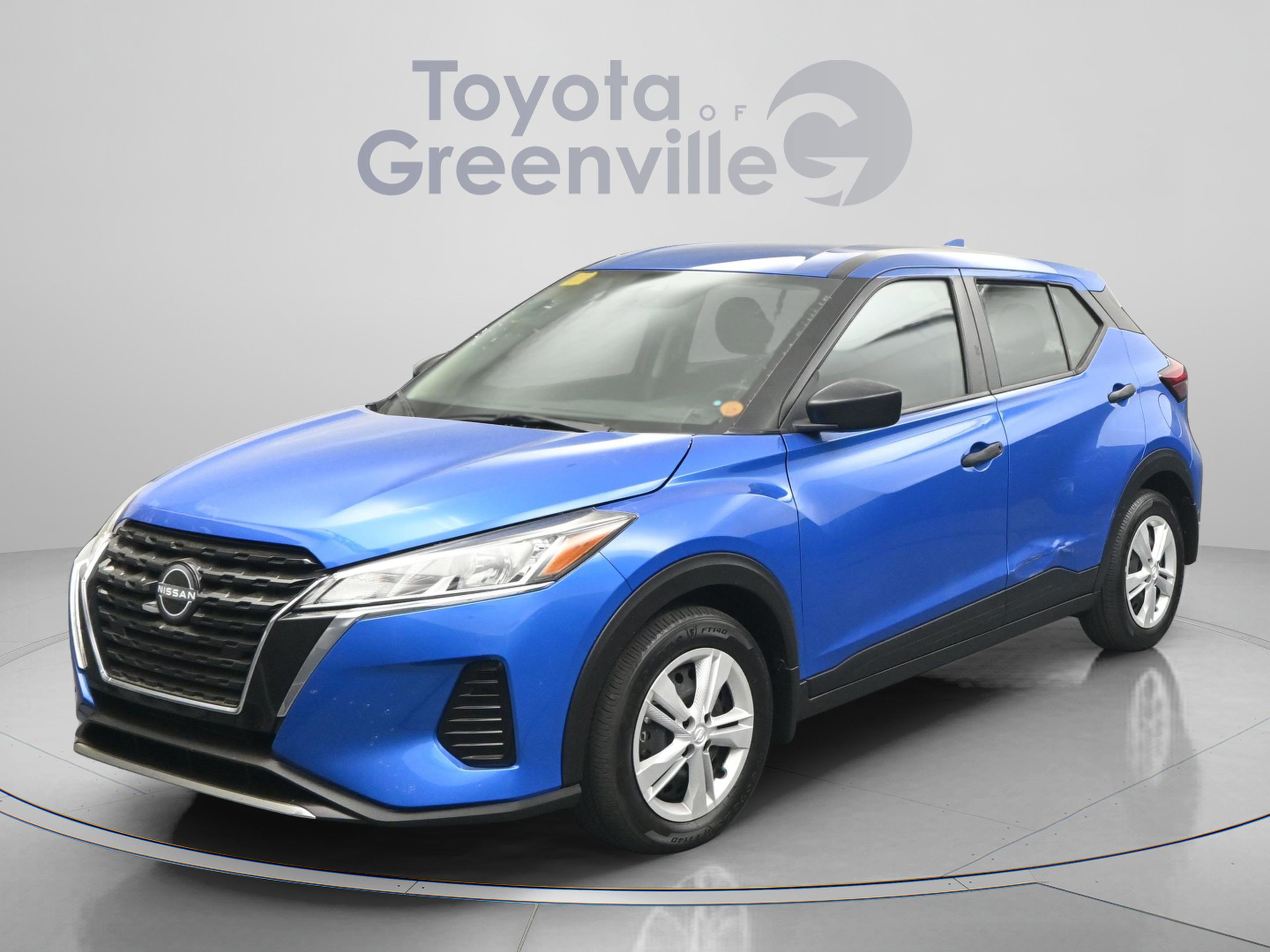 Used 2024 Nissan Kicks S image 1