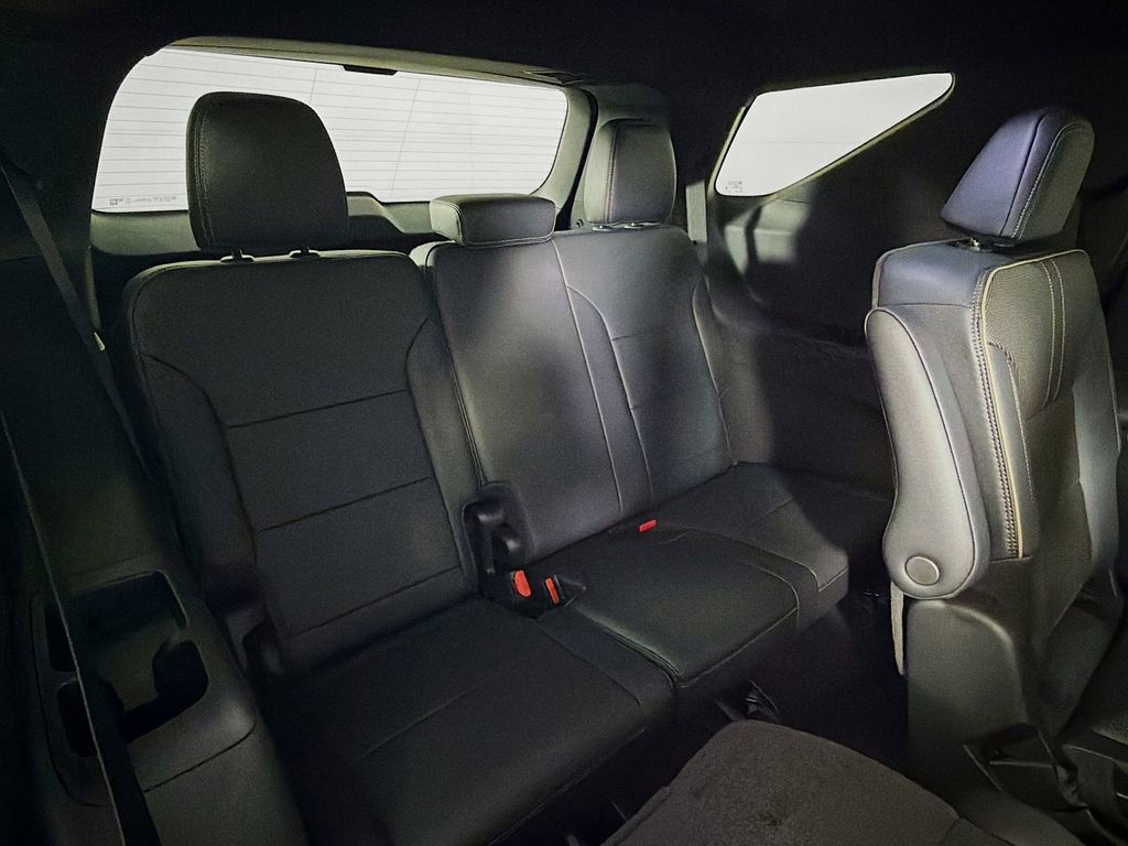 New 2026 Chevrolet Traverse High Country w/ LPO, Floor Liner Package AWD/4WD image 28
