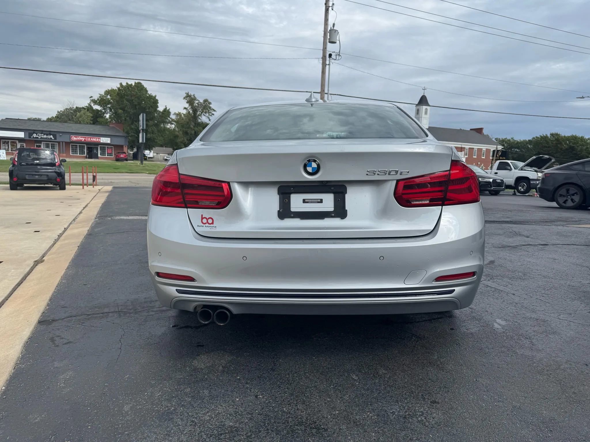 Used 2017 BMW 330e image 4