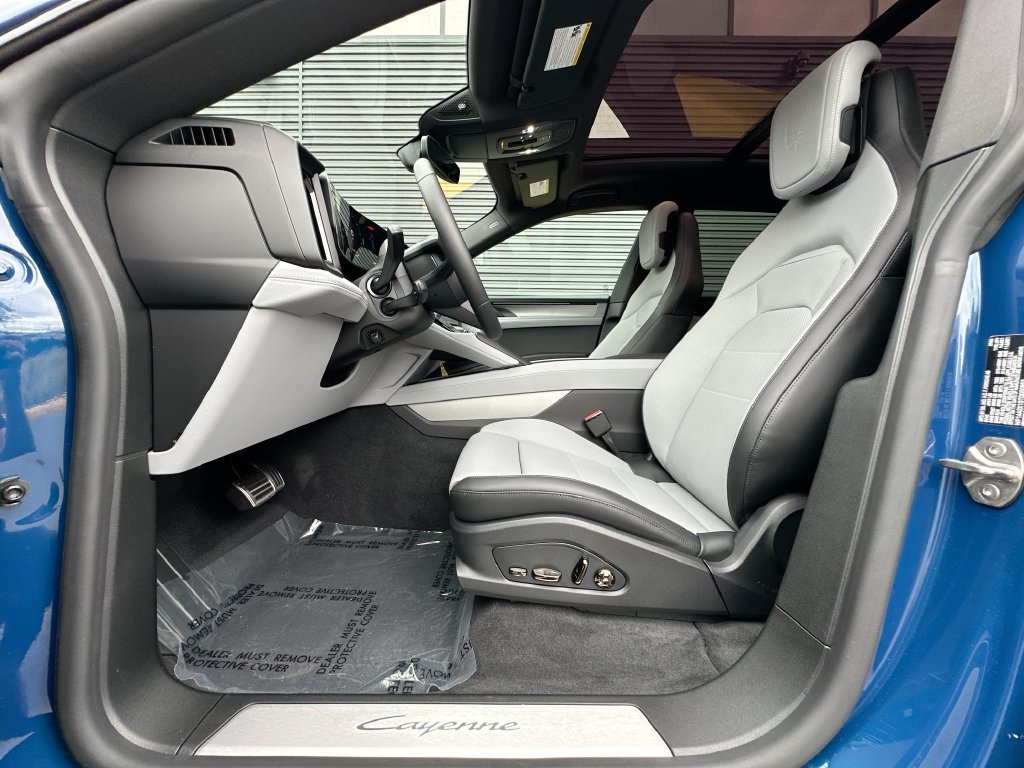 New 2026 Porsche Cayenne Electric AWD/4WD image 5