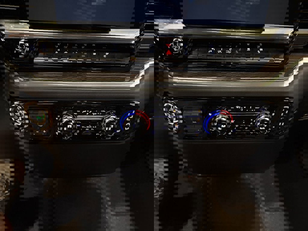 New 2025 GMC Sierra 1500 Elevation image 24