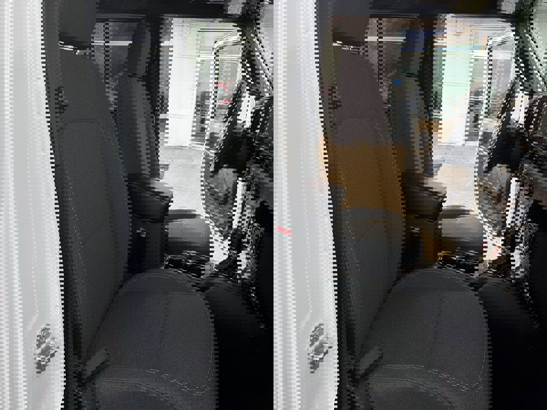 Used 2024 Jeep Wrangler Unlimited Sport image 29