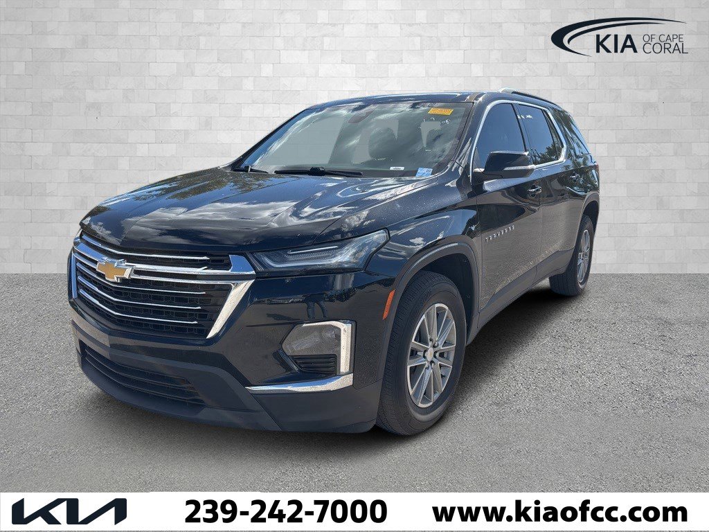 Used 2023 Chevrolet Traverse LT image 1