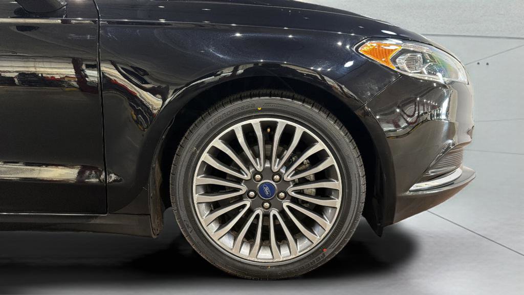 Used 2018 Ford Fusion SE w/ Fusion SE Technology Package image 34