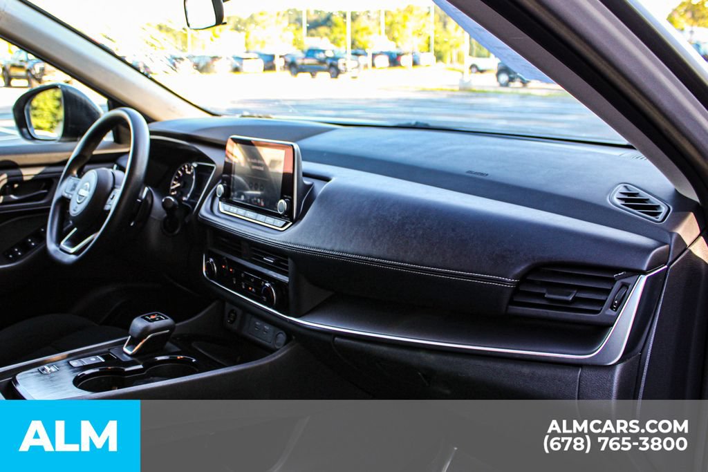 Used 2024 Nissan Rogue S FWD image 23