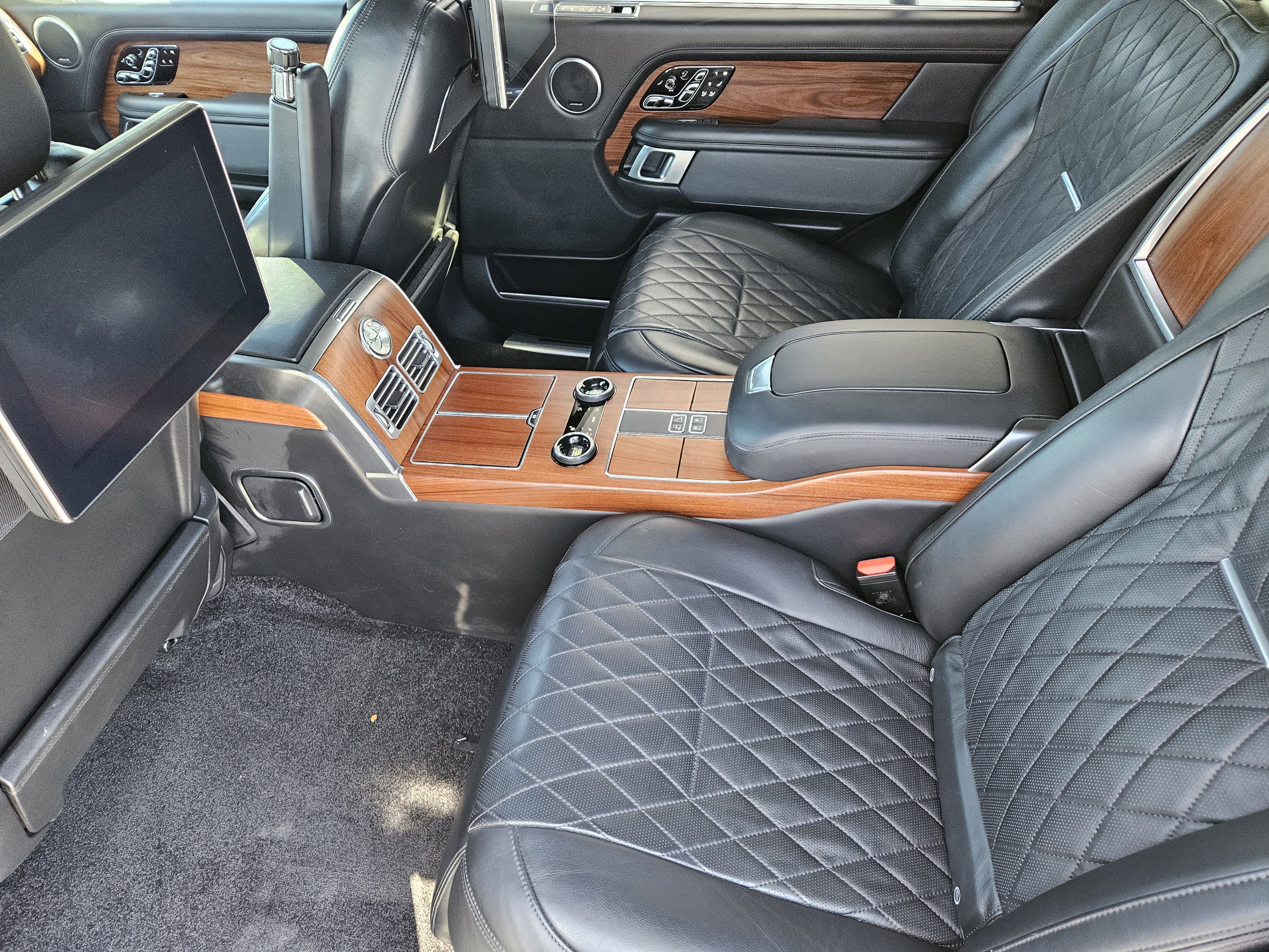 Used 2021 Land Rover Range Rover LWB SV Autobiography image 31