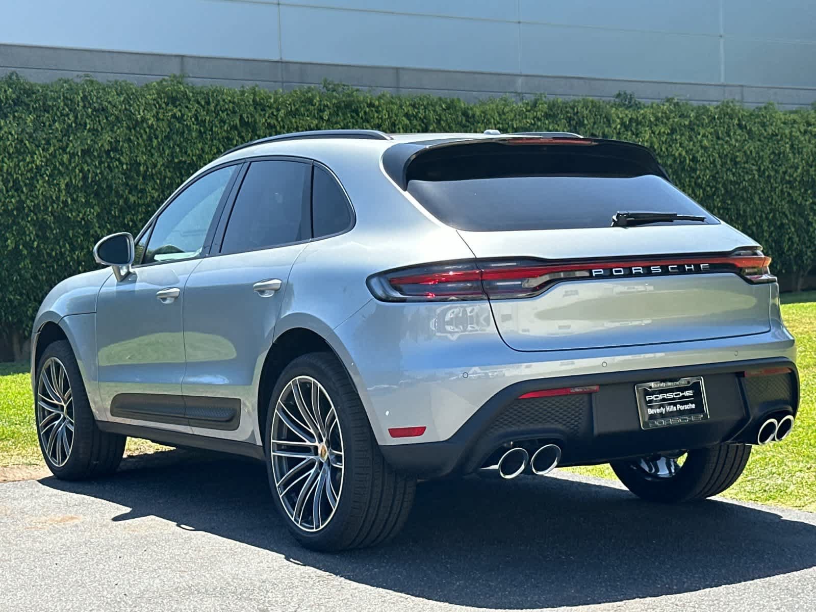 New 2026 Porsche Macan AWD/4WD image 3